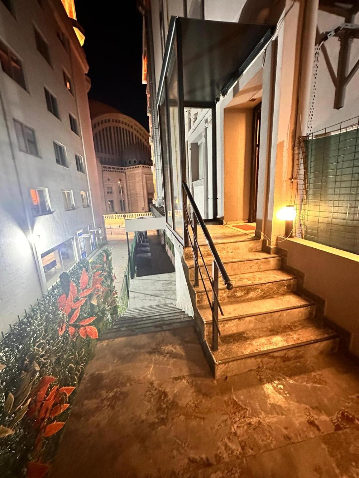Mir Palace Hotel